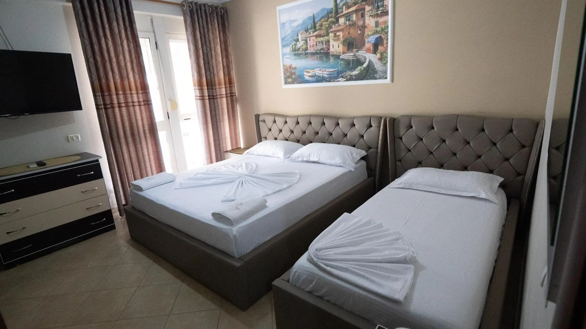 Dervishaj'S Rooms Durres