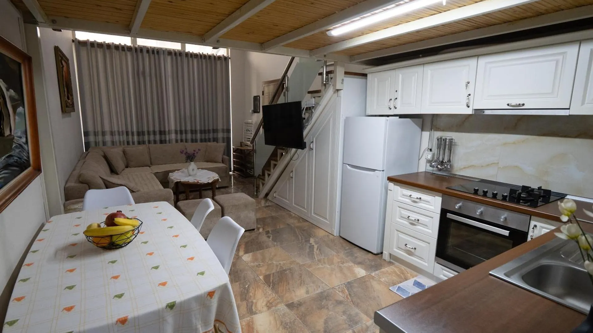 Dervishaj'S Rooms Durres
