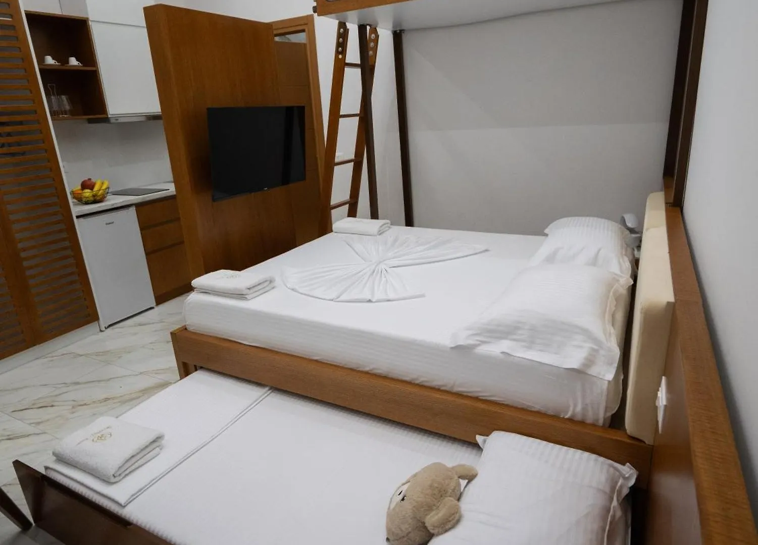 Apartment Dervishaj'S Rooms Durres