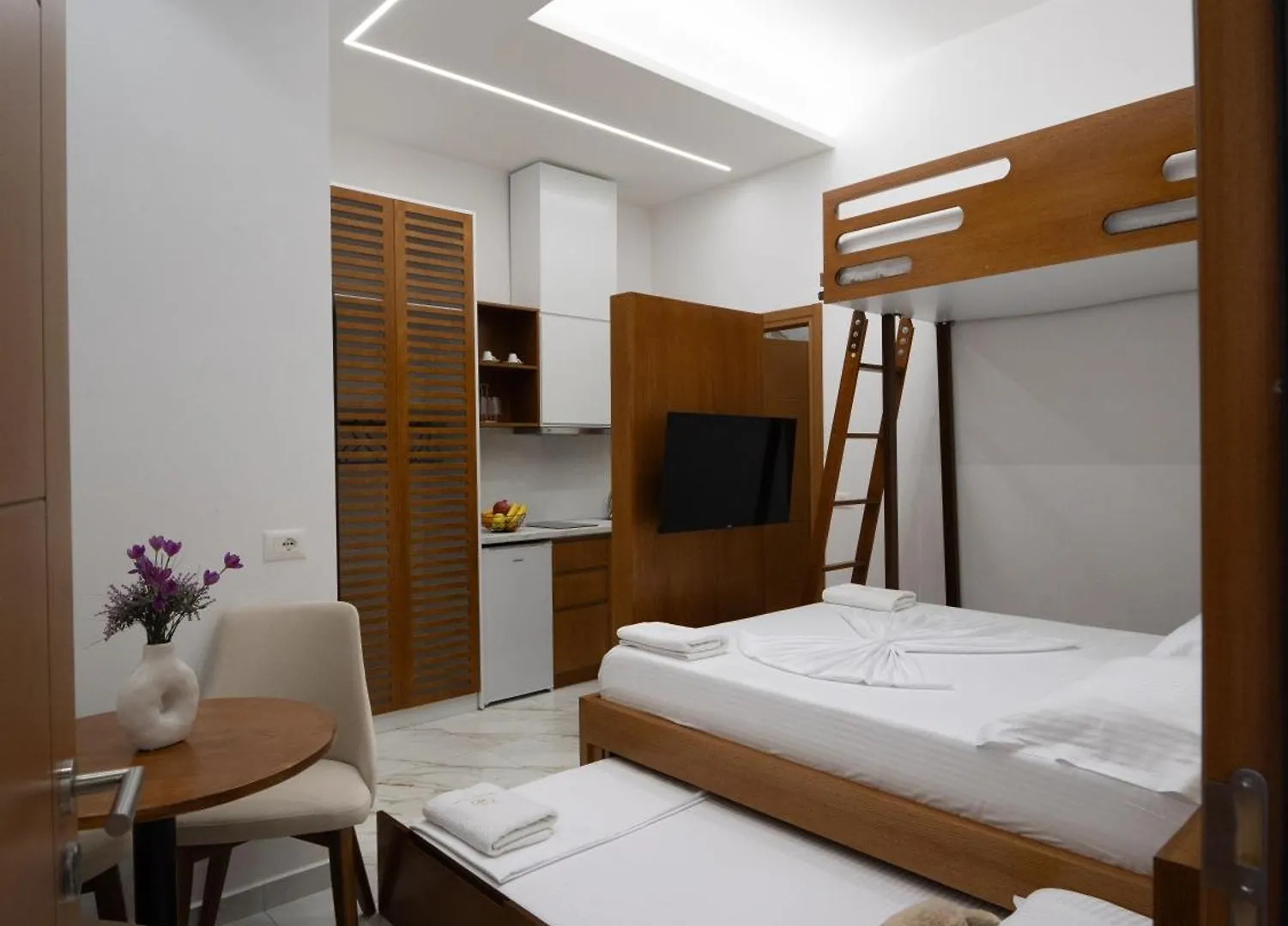 Dervishaj'S Rooms Durres Albania