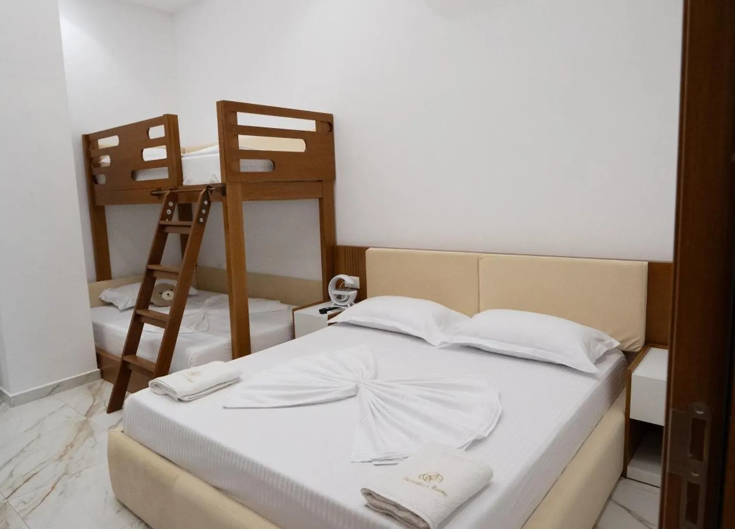 Apartment Dervishaj'S Rooms Durres Albania