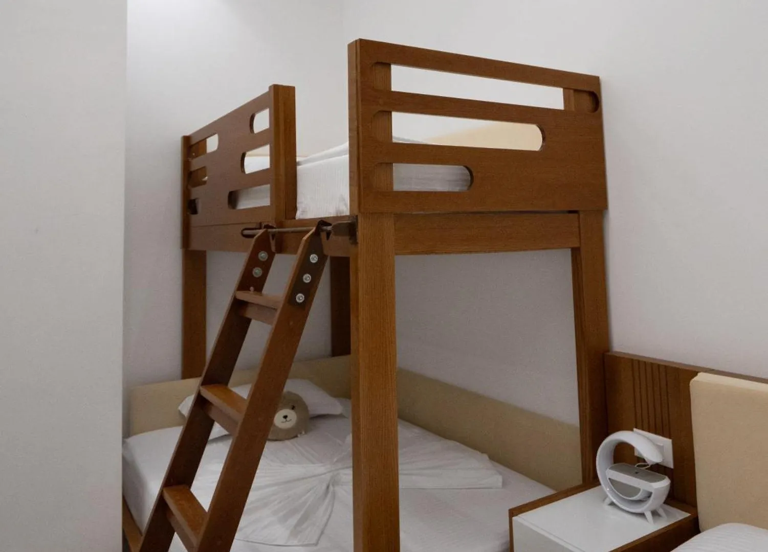 Apartment Dervishaj'S Rooms Durres